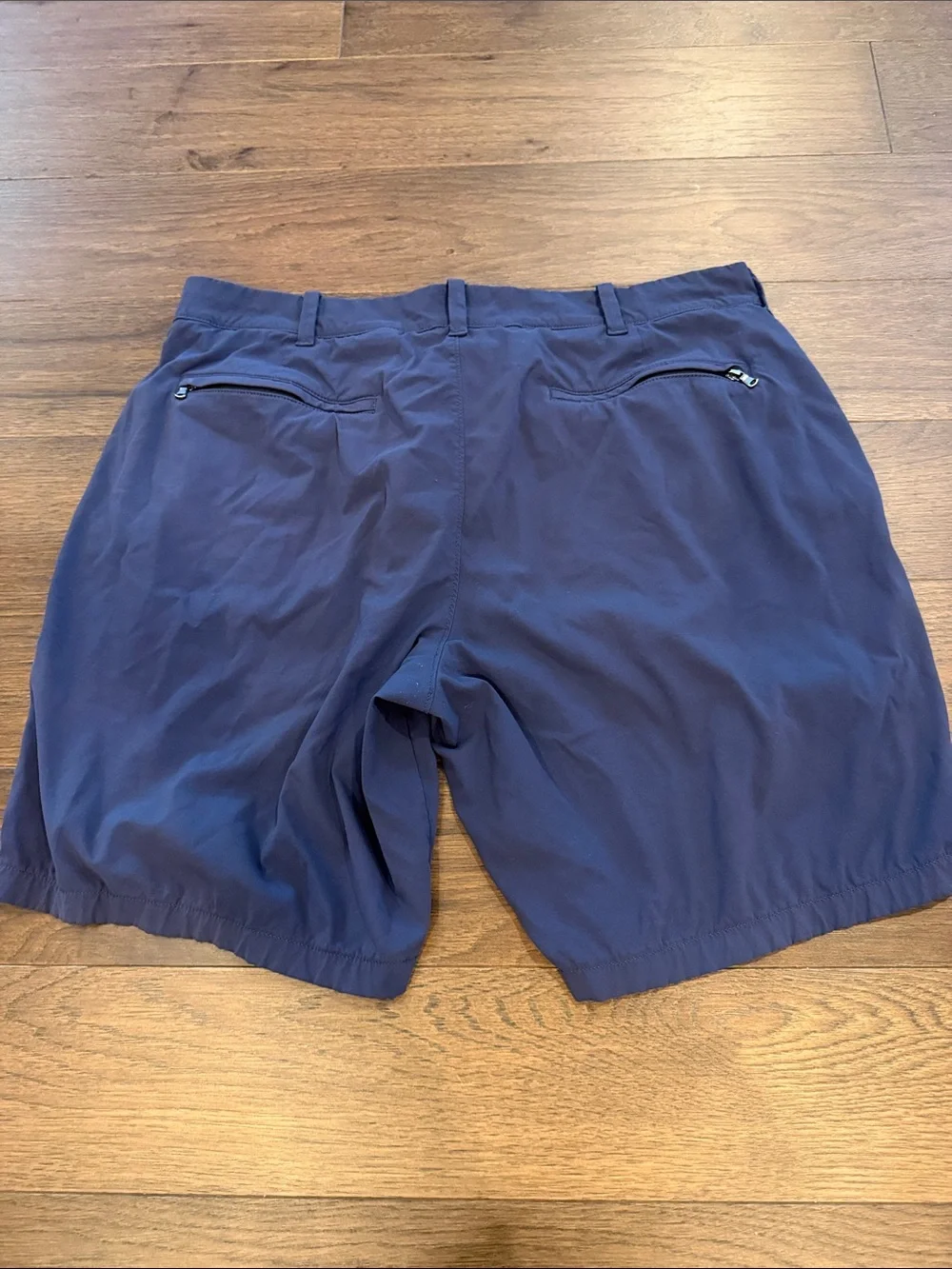 J. Crew Blie Athleisure Stretch Shorts in Size 36 with 9” Inseam - C10-054